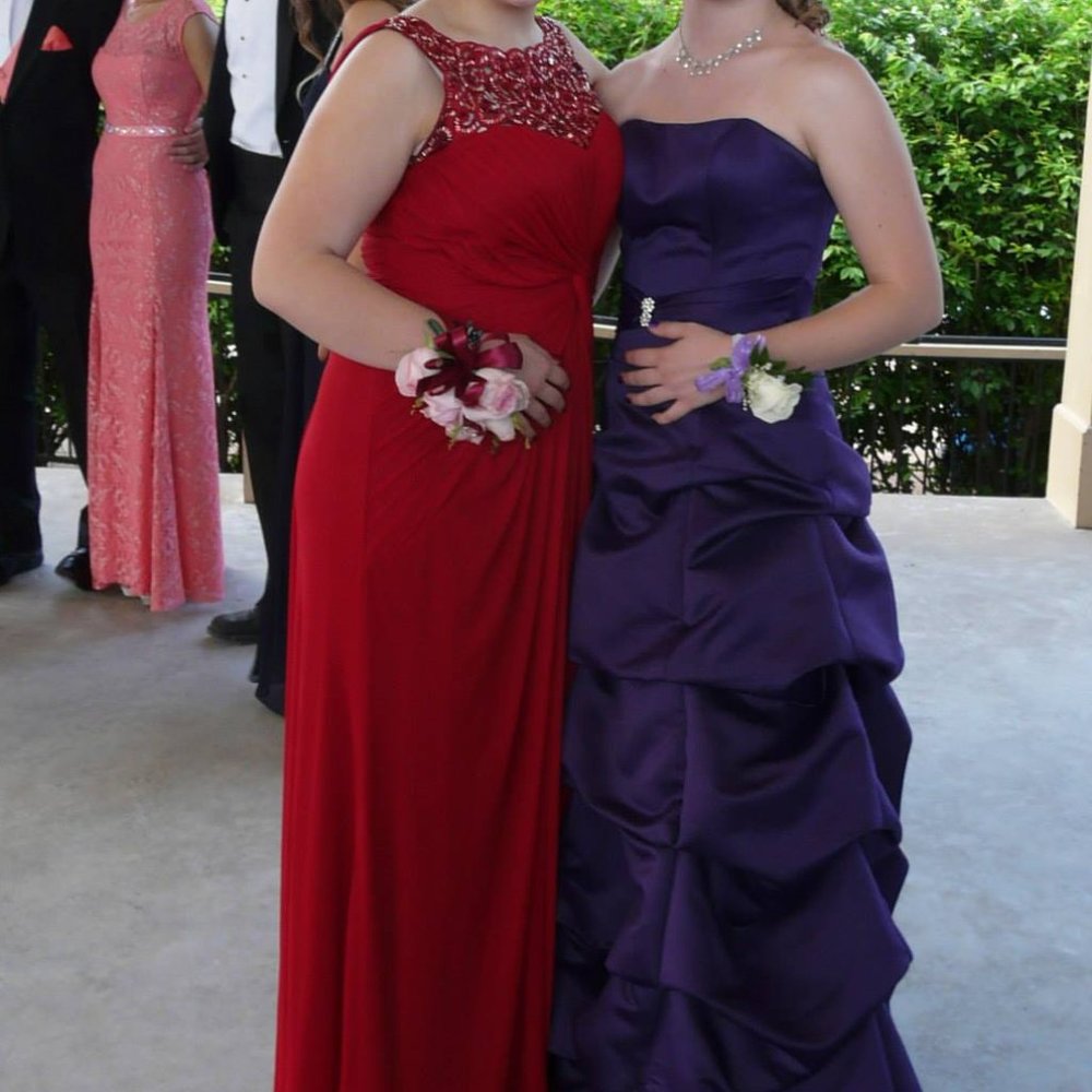 Red prom dress
